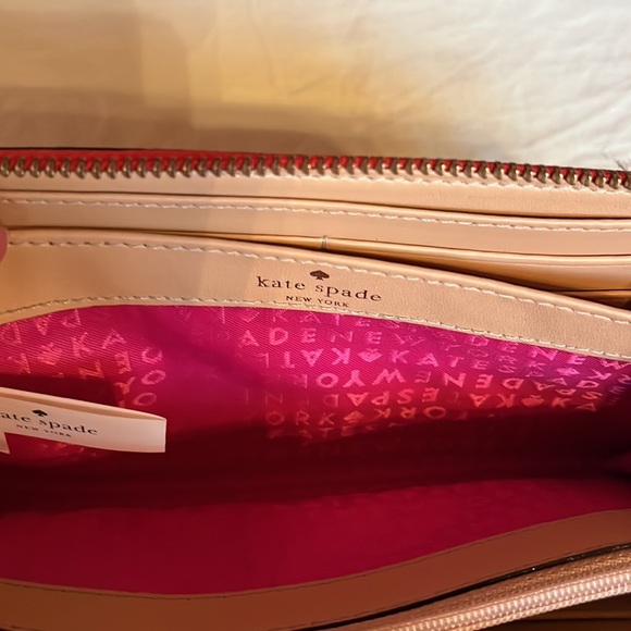 Kate Spade wallet - Picture 3 of 4
